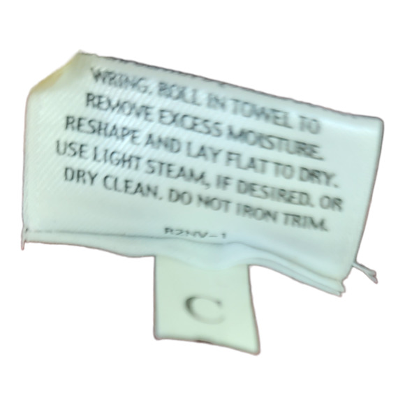 Eileen Fisher Women's Lightweight V Neck Jeweled Sweater Maroon Size S/Petite - Picture 5 of 7